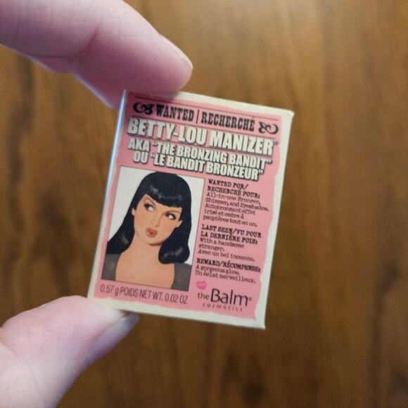 theBalm Betty-Lou Manizer aka "The Bronzing Bandit" Deluxe Sample / Mini - Picture 1 of 5